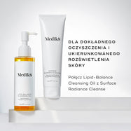 Butelka olejku oczyszczającego Lipid-Balance stoi obok tubki preparatu Surface Radiance Cleanse. W opisie zaleca się stosowanie tych dwóch produktów razem w celu dokładnego oczyszczenia skóry, a następnie uzyskania ukierunkowanego efektu rozjaśniającego.